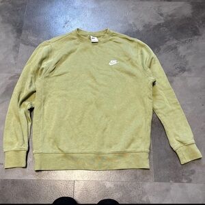 Nike Sweatshirt Mens Medium Green Crewneck Pullover Swoosh Logo BV2662-334